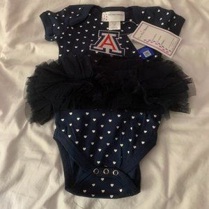 TWO FEET AHEAD ONE PIECE   NWT   6M COLLEGIATE